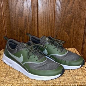 Nike Air Max Thea Sneakers Cargo Dark Green